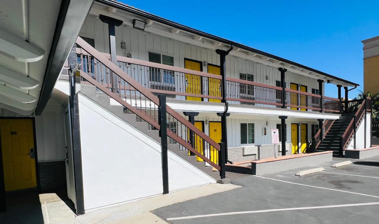 Escondido Inn Exteriér fotografie