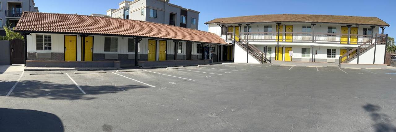 Escondido Inn Exteriér fotografie
